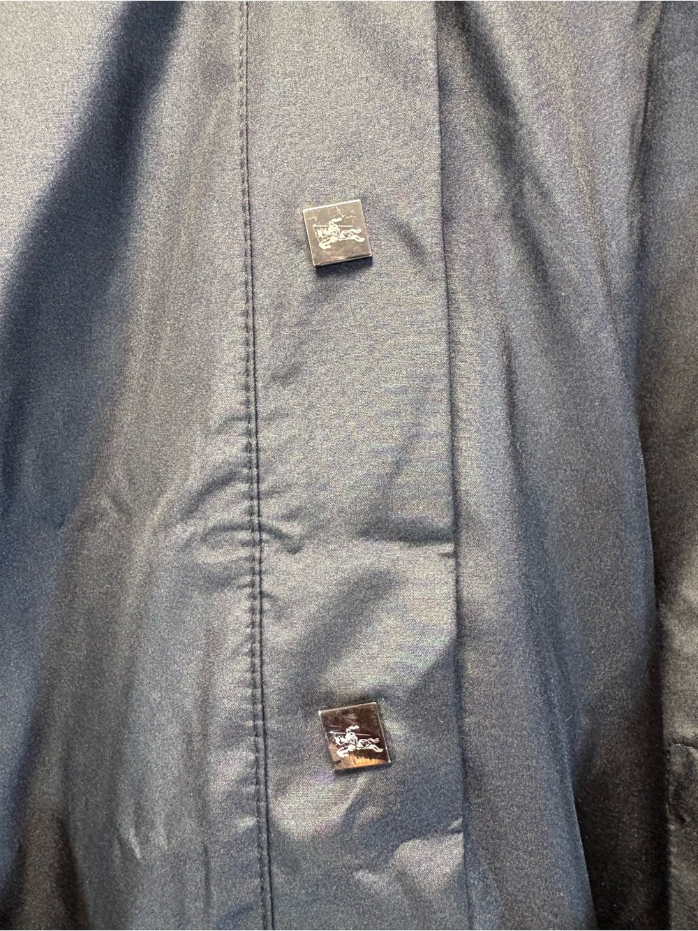 Burberry Black Coat with Classic Beige Nova Check Lining - Picture 4 of 12